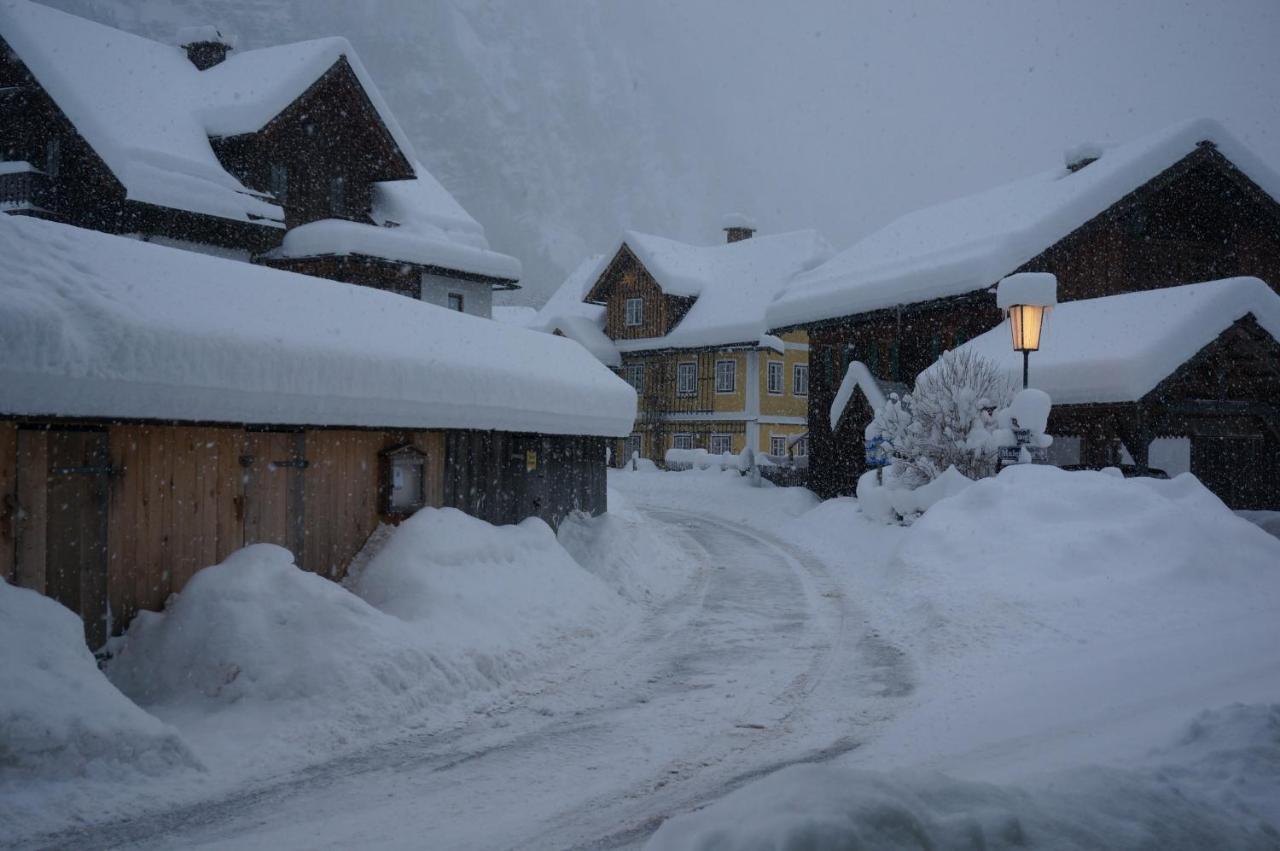 Gasthof Pension Grüner Anger Hallstatt Exterior foto